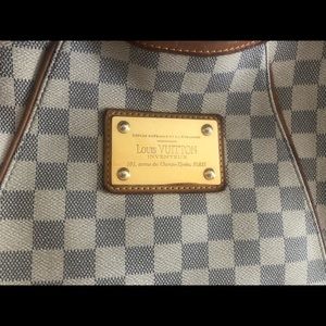 100% Authentic Louis Vuitton